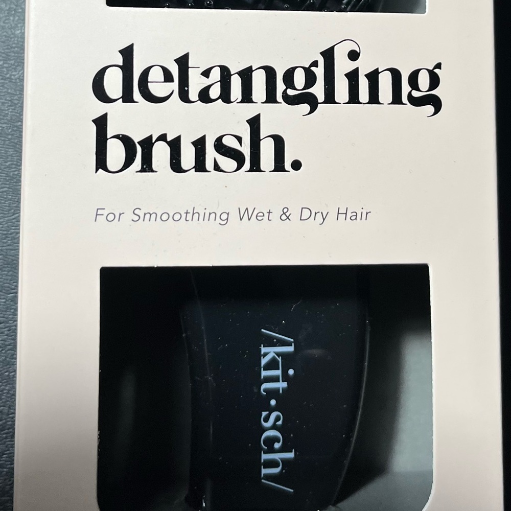 Kitsch Black Detangling Brush